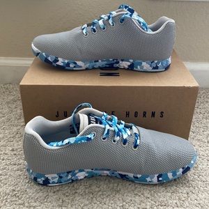 No Bull Trainers. Women Size 9.